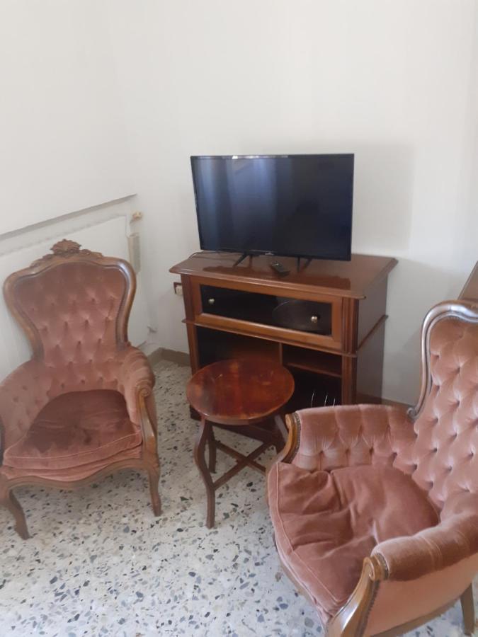 A Casa Di Adele Bed and Breakfast Caserta Exteriör bild